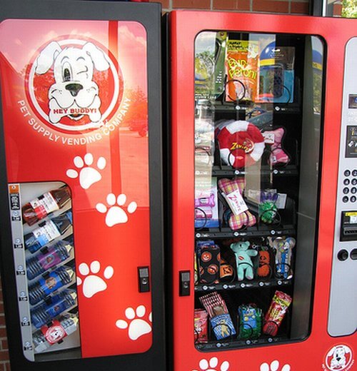 La primera máquina expendedora de productos para mascotas.